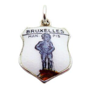 Vintage 800 Silver Brussels Belgium Manneken Pis Statue Enamel Shield Charm